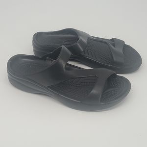 dawgs z sandals size 7